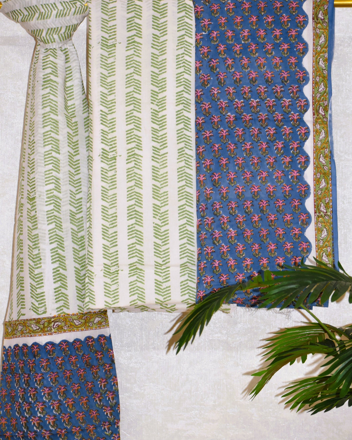 Small Floral Buti Hand Block Printed Cotton Suit With Malmal Dupatta