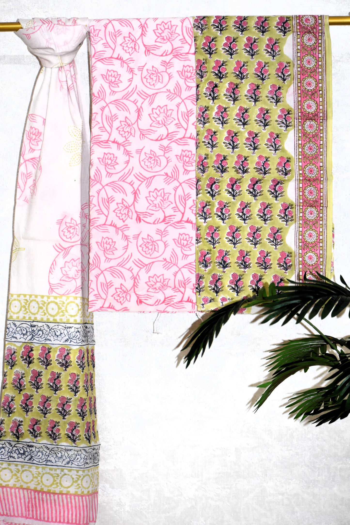 Small Floral Buti Hand Block Printed Cotton Suit With Malmal Dupatta