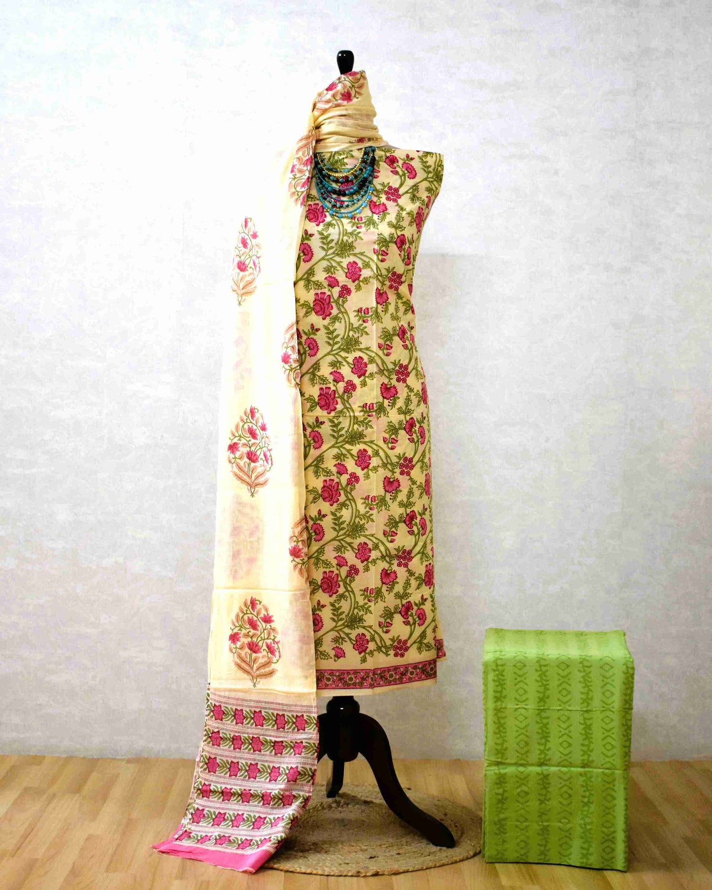 Jaipuri Printed Unstitched Cotton Suit Set with malmal dupatta