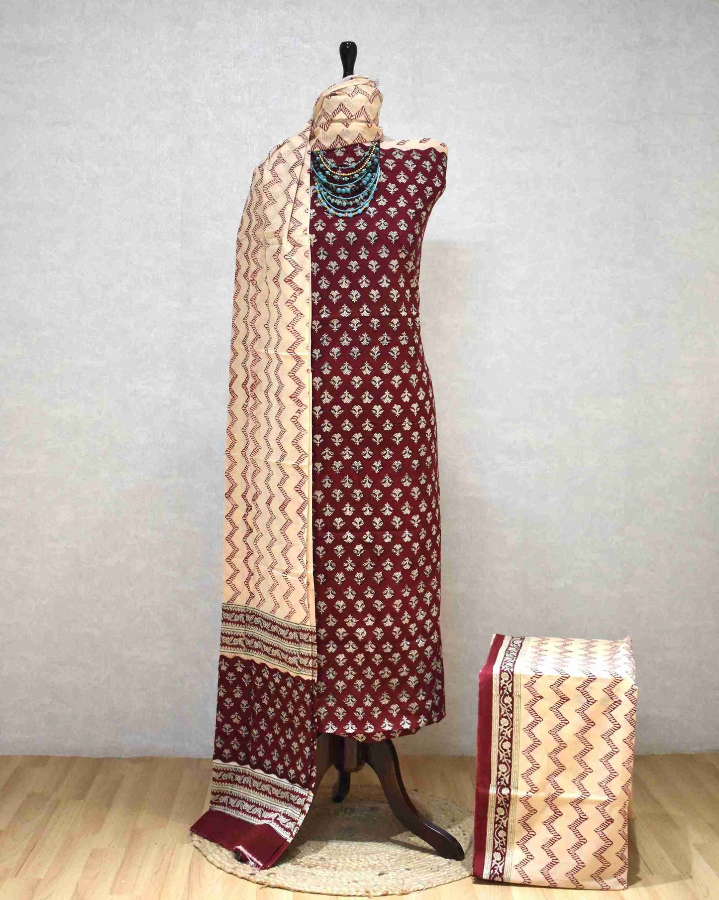 Jaipuri Printed Unstitched Cotton Suit Set with malmal dupatta