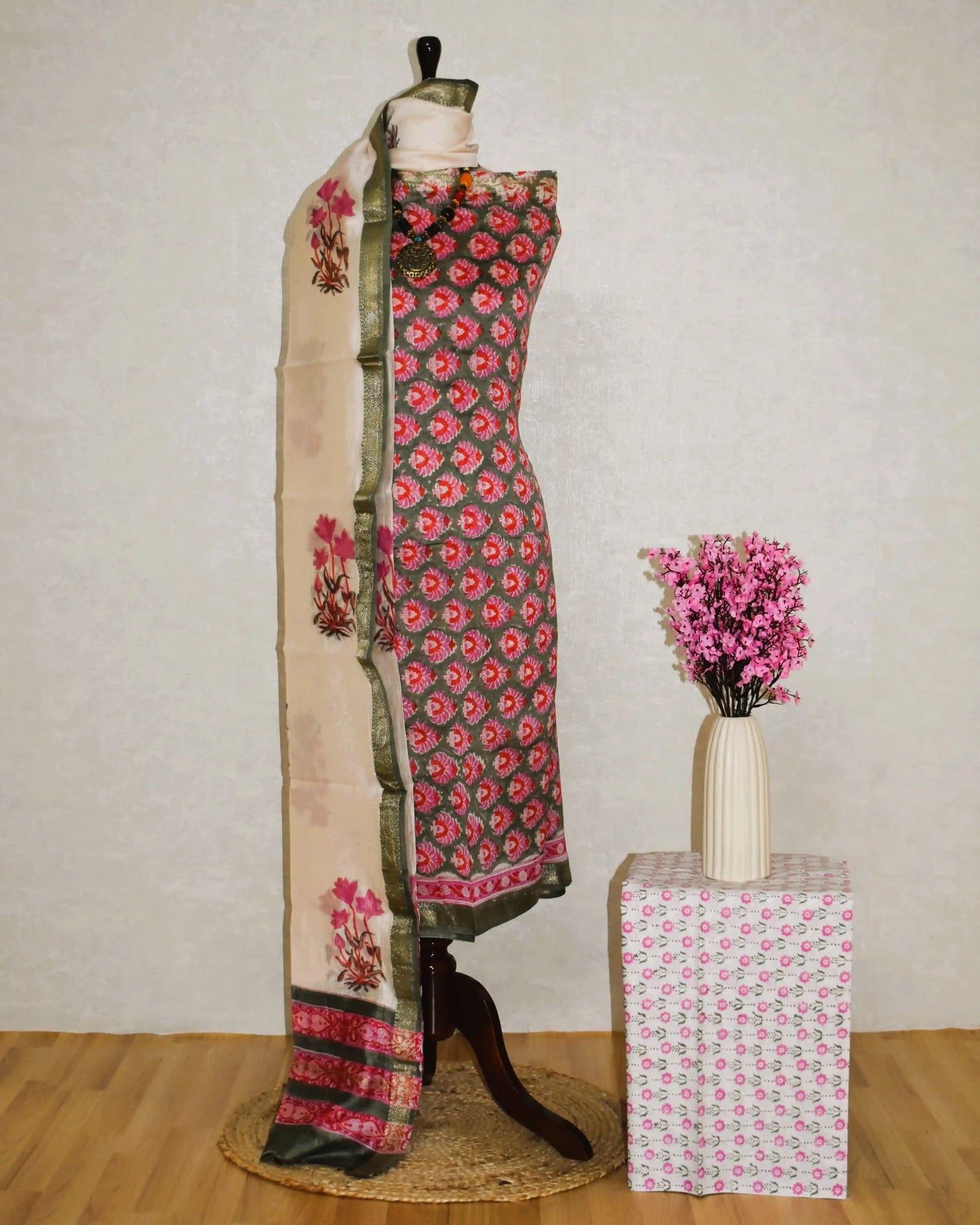 Sanganeri Red Buti printed Maheshwari Silk Suit Set