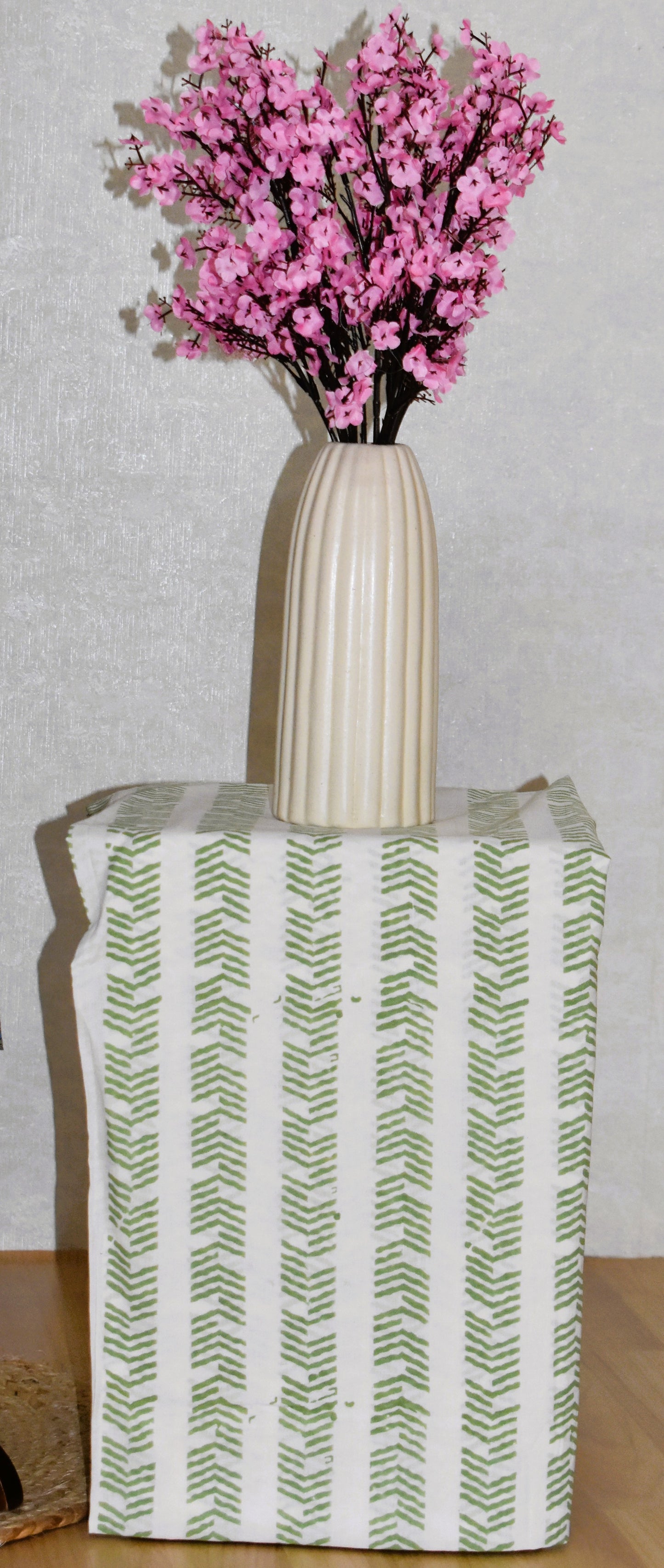 Small Floral Buti Hand Block Printed Cotton Suit With Malmal Dupatta