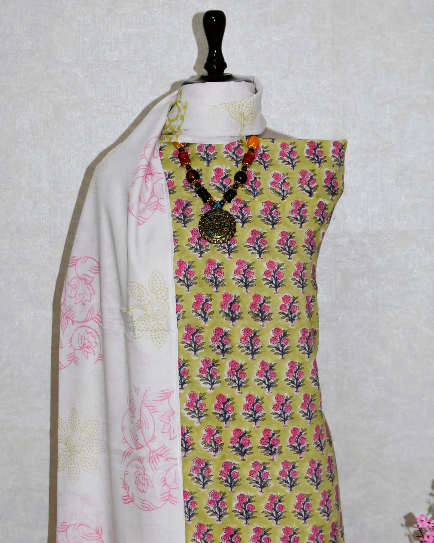Small Floral Buti Hand Block Printed Cotton Suit With Malmal Dupatta