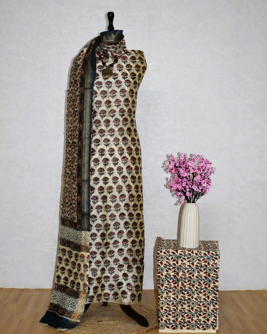 Sanganeri Red Small Floral Buti printed Maheshwari Silk Suit Set