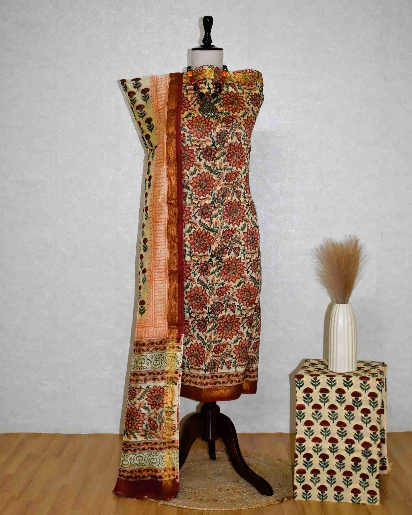 Red Sanganeri Floral Jaal print Maheshwari Silk Suit Set