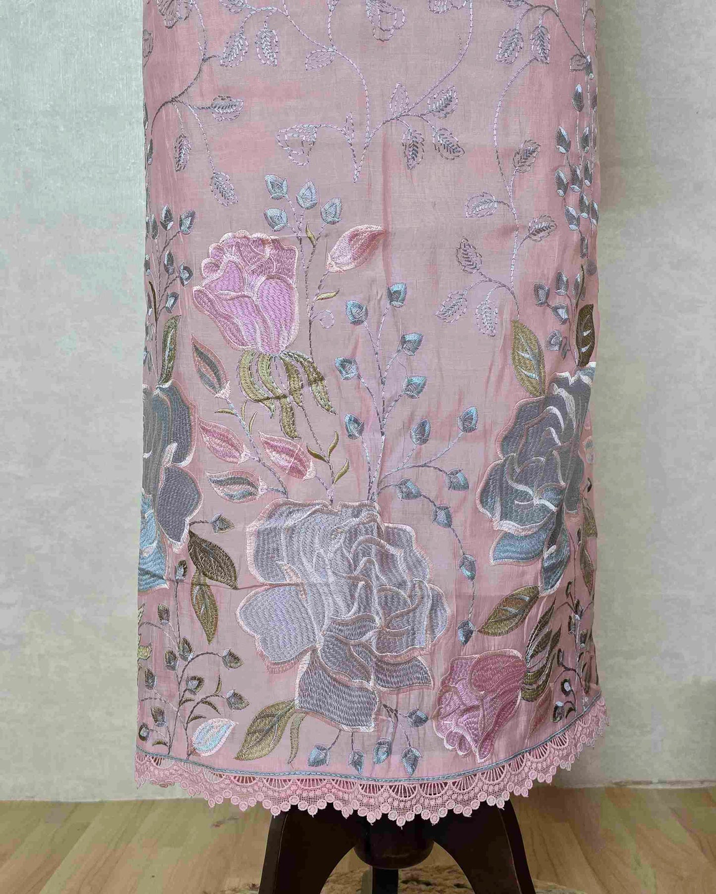 Powder Pink Bloom Embroidered Mal Chanderi Suit Set with Scalloped Dupatta