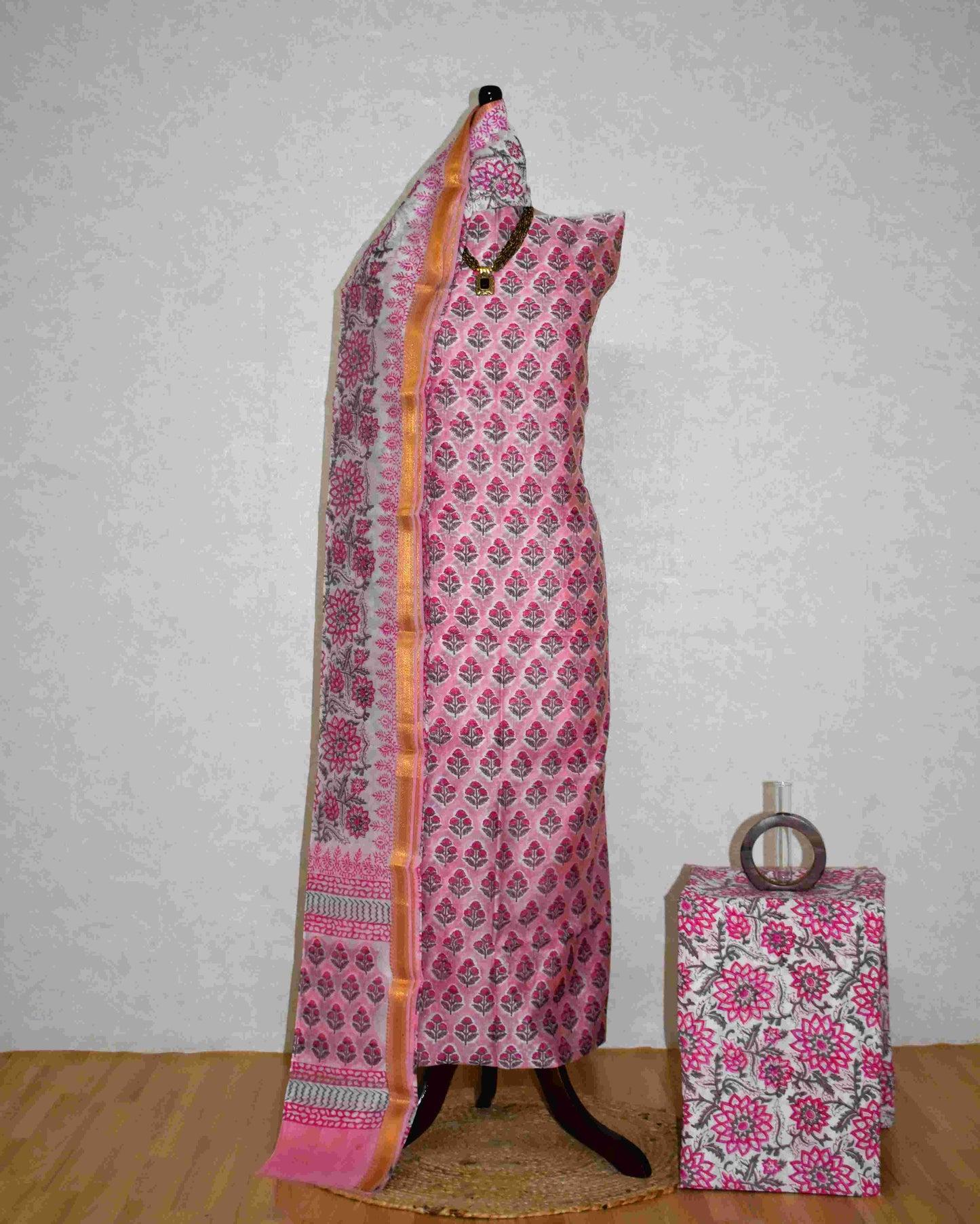Pink Sanganeri Floral Buti Print Maheshwari Silk Suit Set