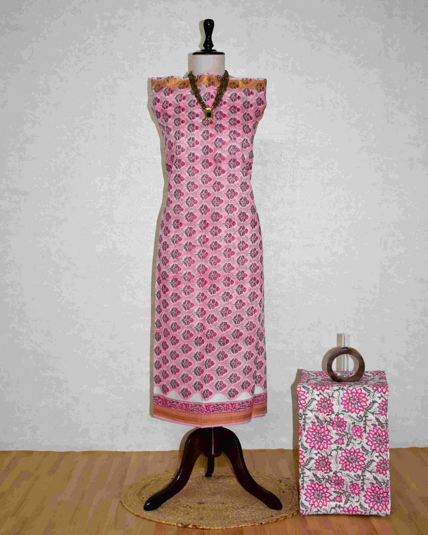 Pink Sanganeri Floral Buti Print Maheshwari Silk Suit Set